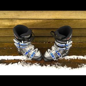 Women’s Nordica Easy Move 10w Ski Boots, 5.5-6.5